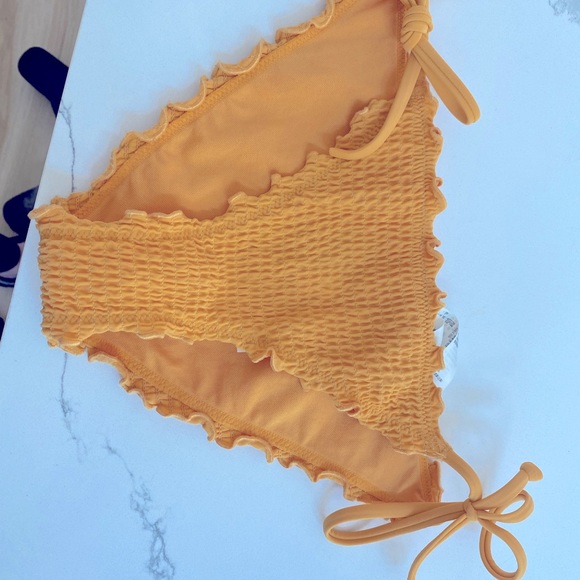 Hollister bikini bottom XS gold / yellow - Picture 2 of 4